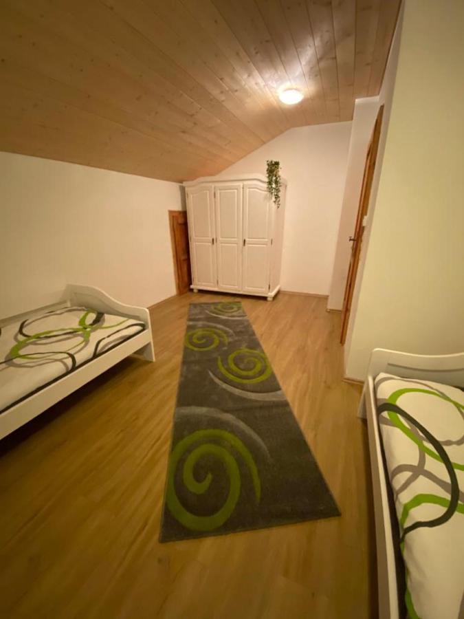 FriesenriedFerienhaus Am Wald公寓 外观 照片