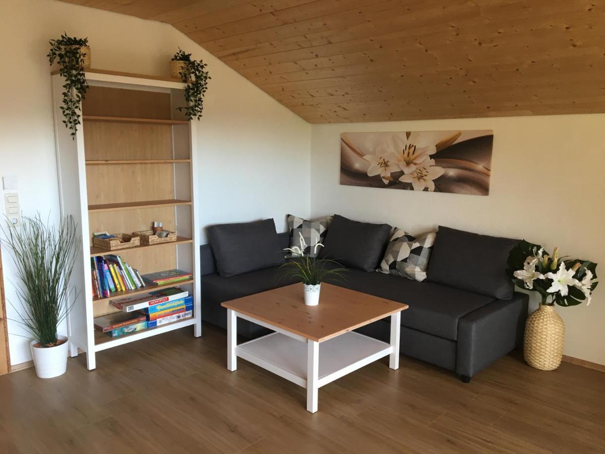 FriesenriedFerienhaus Am Wald公寓 外观 照片